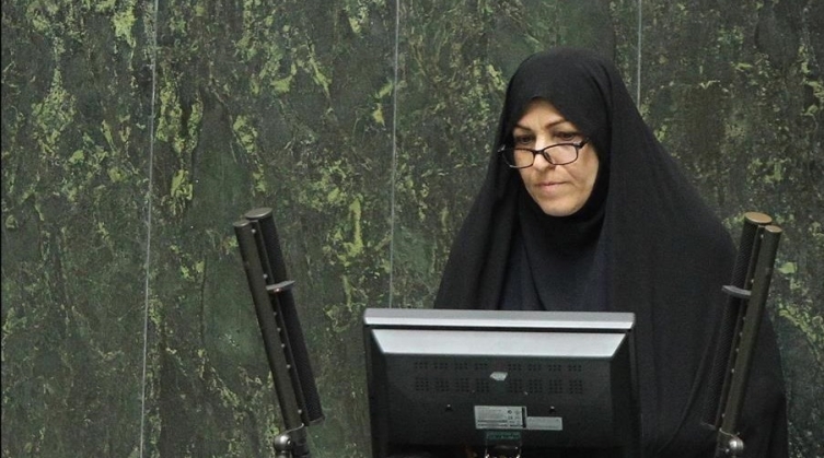 با کلی گویی نمی توان به بحرانهاي زيست محيطي رسیدگی کرد/ بايد رييس جمهور موانع سر راهش را با صراحت اعلام كند