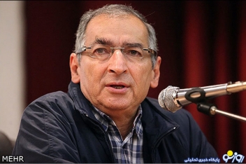 روحانی تا جایی حمایت چهره های مطرح سیاسی را دارد که مسیرش از راه اکثریت مردم جدا نشود
