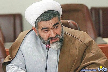 دولت اسلامی است و شرکت سهامی نیست/اگر روحاني به سهم خواهی احزاب و باند بازی توجه کند شخصیت و چهره اش له می شود دولت اسلامی است و شرکت سهامی نیست/اگر روحاني به سهم خواهی احزاب و باند بازی توجه کند شخصیت و چهره اش له می شود