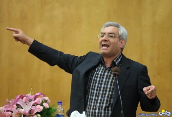 سخنان خصمانه ترامپ علیه ایران جنبه تبلیغاتی دارد/تندروهاي داخل با ذوق زدگي از سخنان ترامپ دنبال تضعيف روحاني هستند