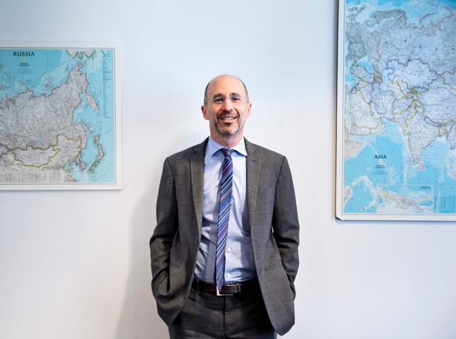 رابرت مالی: بایدن قصد دارد به توافق هسته ای برگردد سپس می توان در مورد گسترش آن به گفتگو پرداخت رابرت مالی: بایدن قصد دارد به توافق هسته ای برگردد سپس می توان در مورد گسترش آن به گفتگو پرداخت