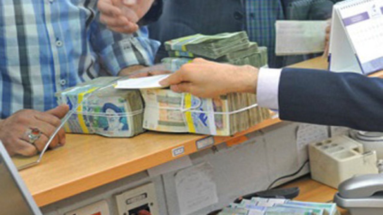 بلومبرگ: ارزش ریال مقابل دلار ظرف دو هفته ۱۷ درصد بالا رفت
