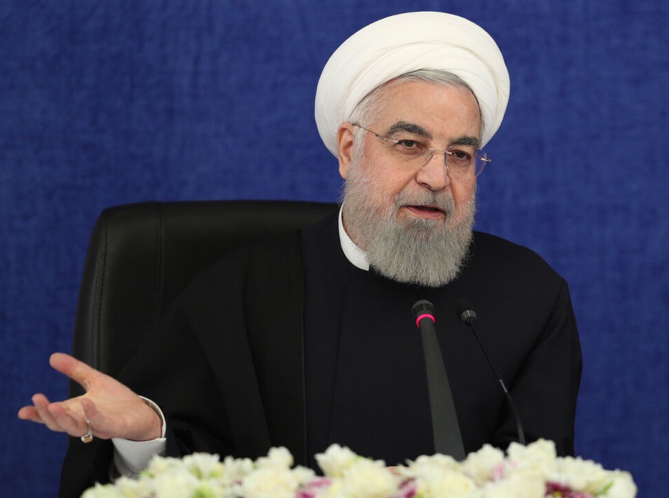 روحانی: همین امروز هم می‌توانیم غنی سازی ۹۰ درصدی انجام دهیم، اما مسیر را برای بمب اتم هموار نمی‌کنیم