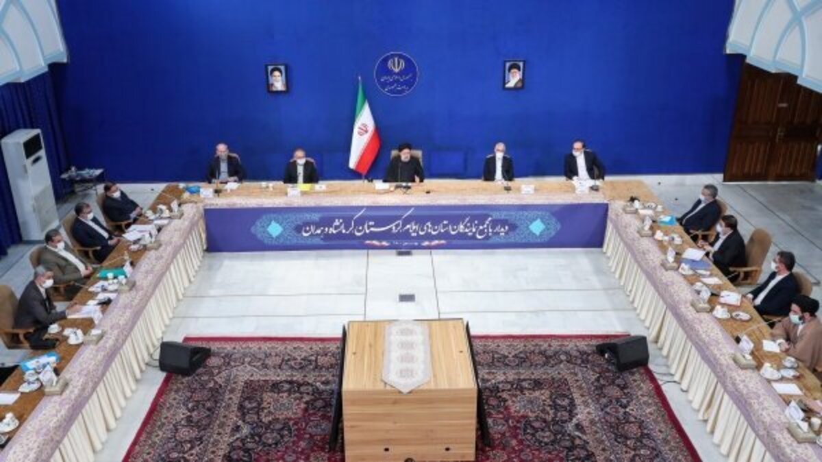 بی‌عدالتی‌های موجود در زمینه پرداخت حقوق بسیار نگران‌کننده است/ حقوق کارکنان دولتی، عادلانه شود