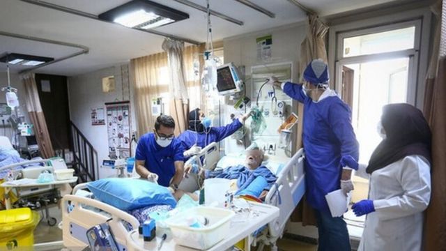 قدرت انتقال اومیکرون ۲۵ برابر دیگر سویهها است قدرت انتقال اومیکرون ۲۵ برابر دیگر سویهها است