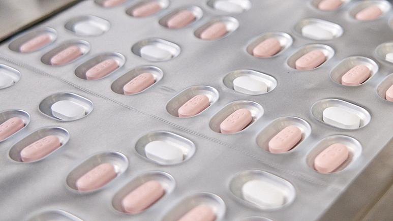 قرص ضد کوویدِ شرکت فایزر در چین مجوز استفاده مشروط گرفت قرص ضد کوویدِ شرکت فایزر در چین مجوز استفاده مشروط گرفت