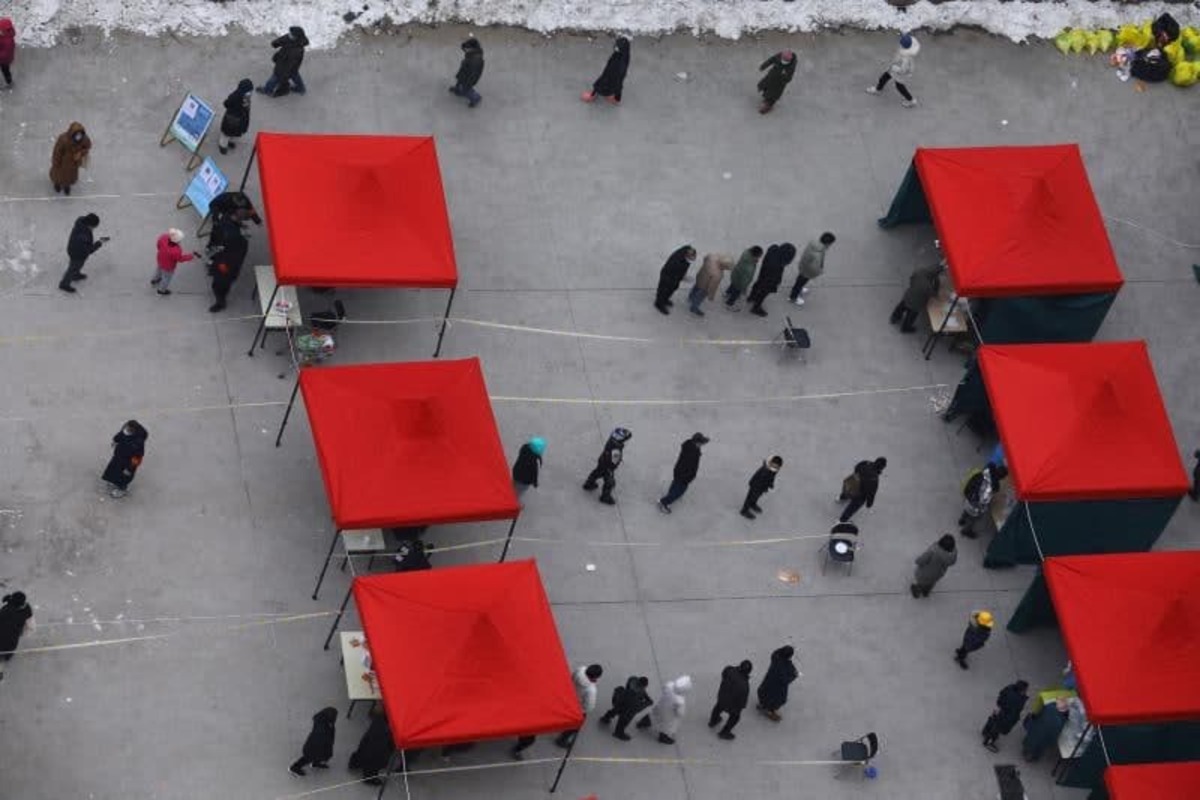 استراتژی «کووید صفر»؛ آسیبپذیری چین در برابر سونامی اومیکرون استراتژی «کووید صفر»؛ آسیبپذیری چین در برابر سونامی اومیکرون