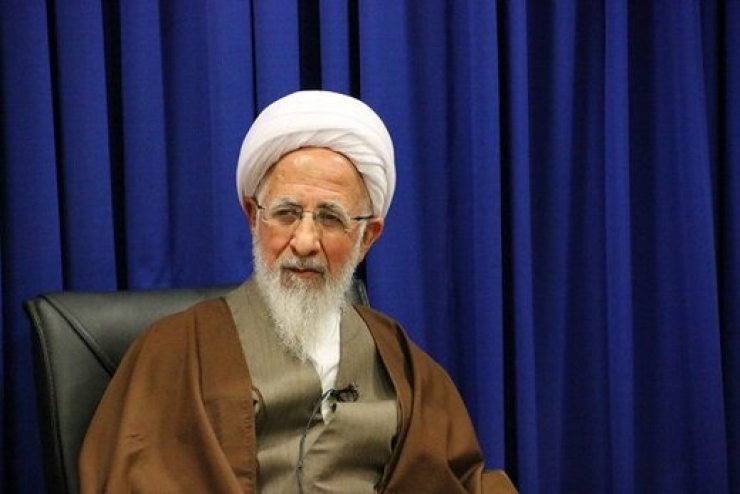 آیت‌الله جوادی‌آملی: اگر واقعاً ما آدم‌های درستی باشیم، از فضای مجازی نمی‌ترسیم
