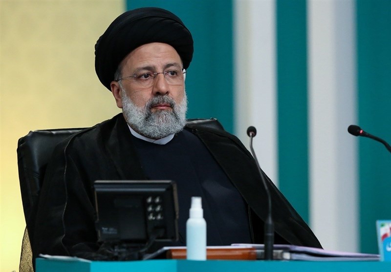 نکات رهبر انقلاب درمورد فرهنگ توصیه نیست بلکه جنبه دستوری دارد؛ اگر اجرا نشود ناامیدی ایجاد می‌کند