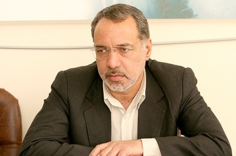 «مشاركت حداقلی» رئیس جمهور ضعيف و «گسست اجتماعی» به دنبال دارد