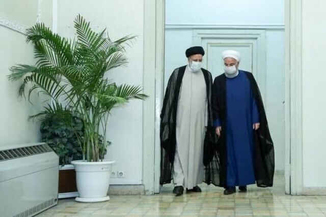 سنگ‌اندازی در مسیر انتقال آرام قدرت