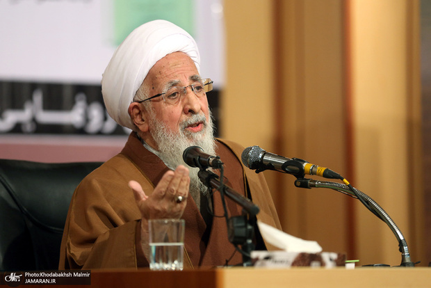 تذکر مهم آیت الله جوادی آملی به مخالفان اینترنت و فضای مجازی