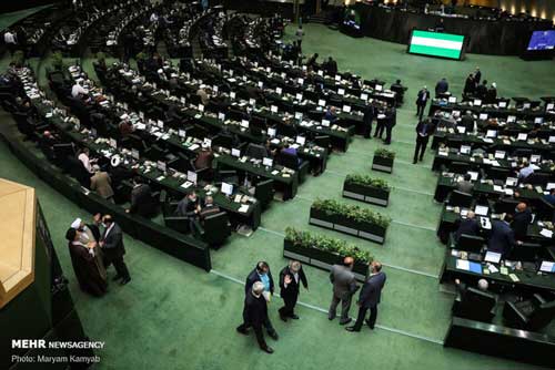 بررسی طرح جنجالی صیانت از فضای مجازی طبق اصل ۸۵ لغو شد
