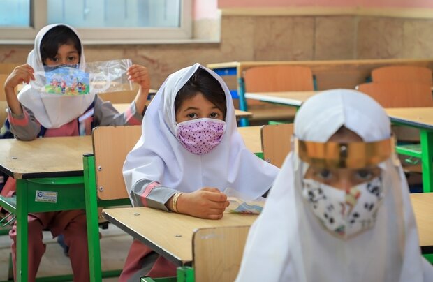 تكليف حضورى و غير حضورى بودن مدارس روشن شد