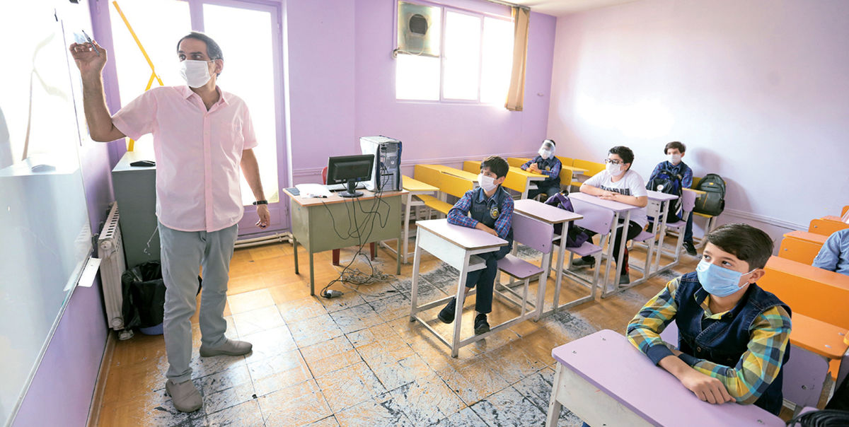 استخدام ۲۰۰هزار معلم در آموزش و پرورش با مدرک حداقل لیسانس