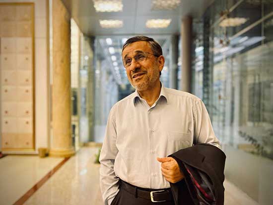 آنچه در سفر حاشیهساز احمدینژاد به دبی گذشت آنچه در سفر حاشیهساز احمدینژاد به دبی گذشت