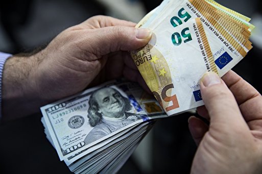 قیمت دلار از ۲۸ هزار تومان فراتر رفت