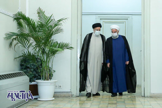 روزنامه آفتاب یزد: رئیسی دارد راه روحانی را می رود؟
