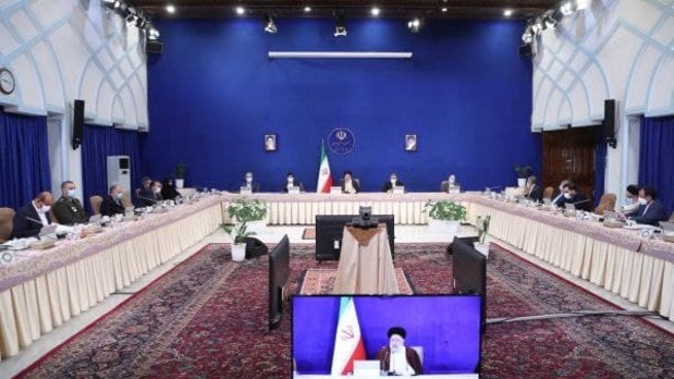 رئیسی: پرداخت حقوق به افراد از محل خزانه نباید محرمانه تلقی شود