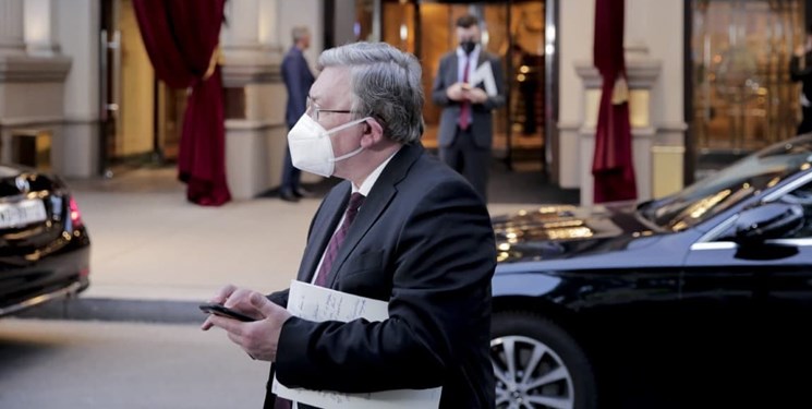 واکنش اولیانوف به نشست هیأتهای ایرانی و انگلیسی: فراموش نکنید که در خصوص برجام، همگی ما در یک قایق نشستهایم واکنش اولیانوف به نشست هیأتهای ایرانی و انگلیسی: فراموش نکنید که در خصوص برجام، همگی ما در یک قایق نشستهایم