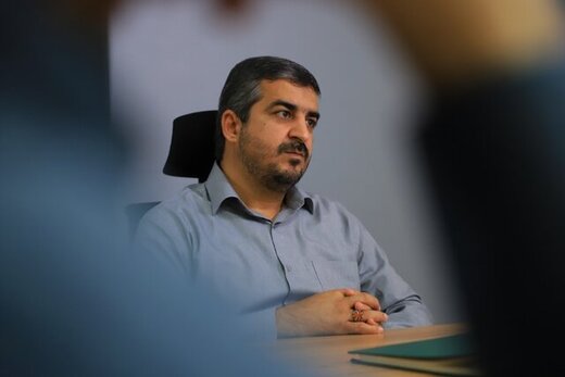 کیهان: هرکس منتقد انتصابهای فامیلی در دولت سیزدهم باشد، اشرافی است!