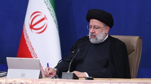 مشکلات اقتصادی محبوبیت رئیسی را کاهش می دهد