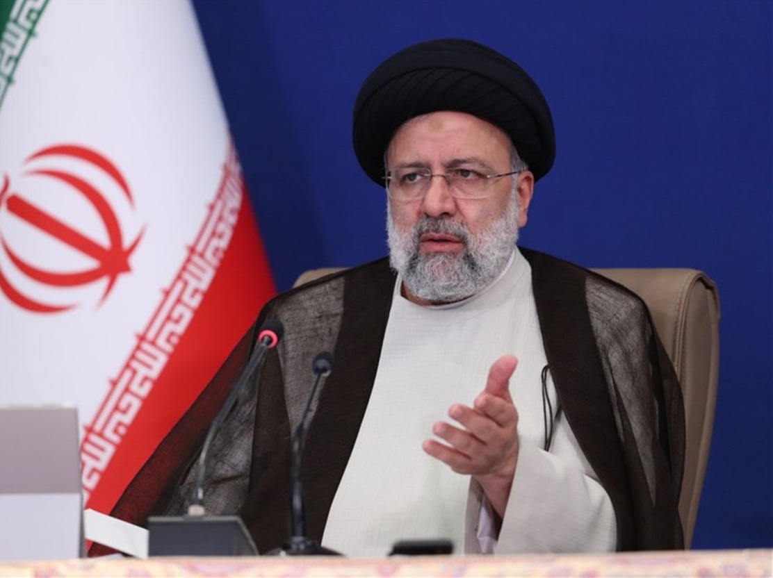 رئیسی: افتخارم این است که بسیجی باشم / با روحیه بسیجی می‌توان بر مشکلات غلبه کرد