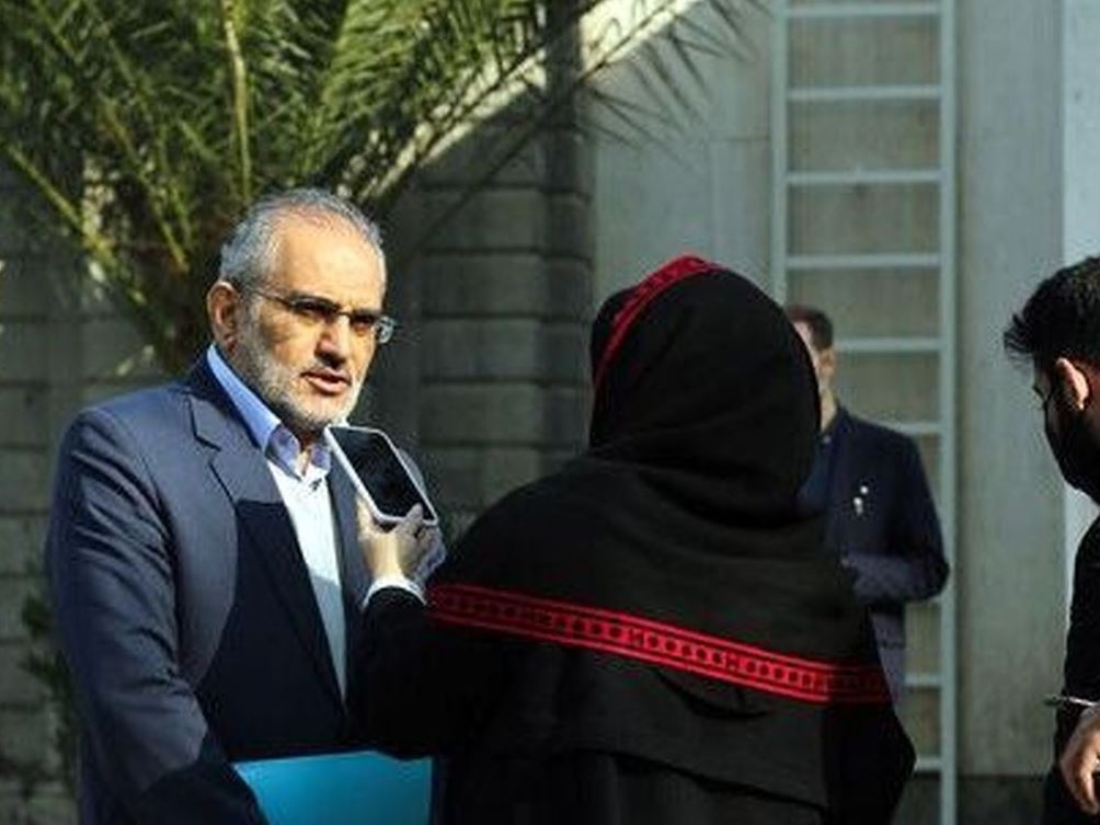 واکنش معاون رئیسی به خبر احتمال کلید خوردن سوال از رئیس جمهور در مجلس: این خبر هیچ مبنا و اساسی ندارد / براساس قانون حداقل یک‌چهارم نمایندگان باید این تقاضا را داشته باشند