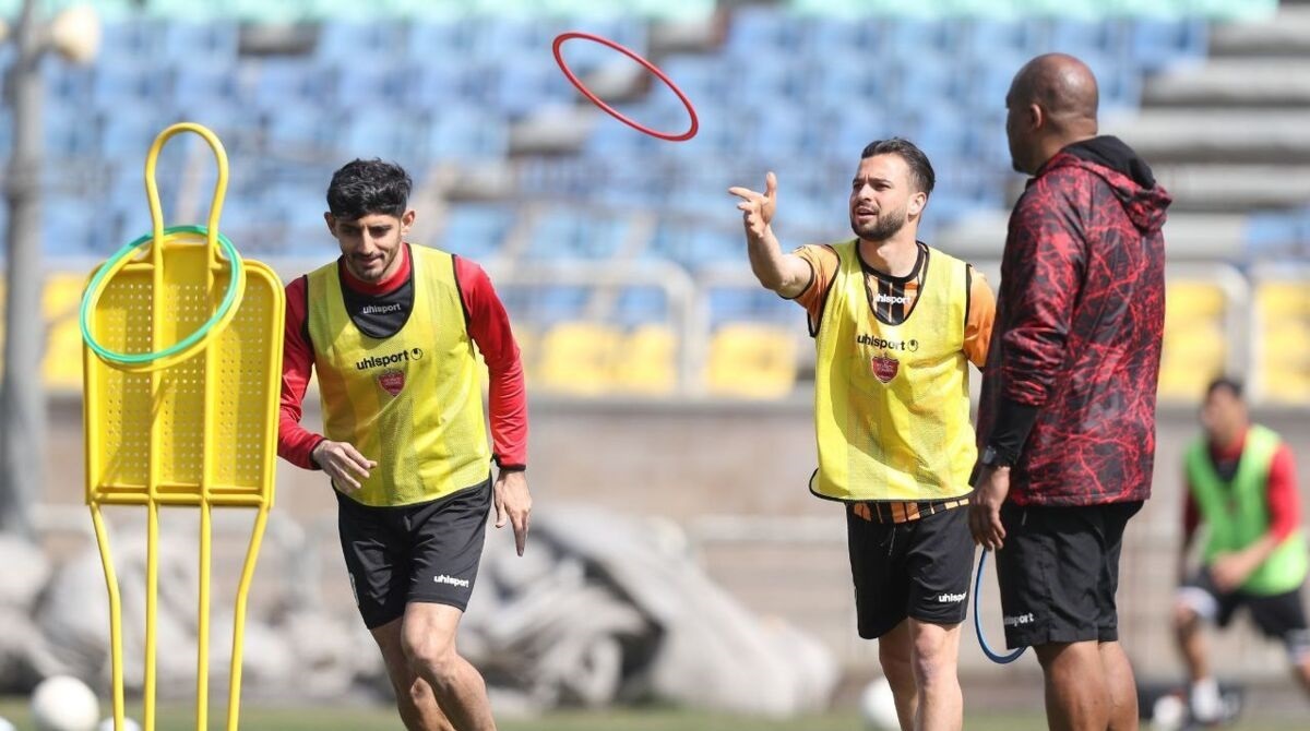 سروش رفیعی در تمرین پرسپولیس برنده شد سروش رفیعی در تمرین پرسپولیس برنده شد