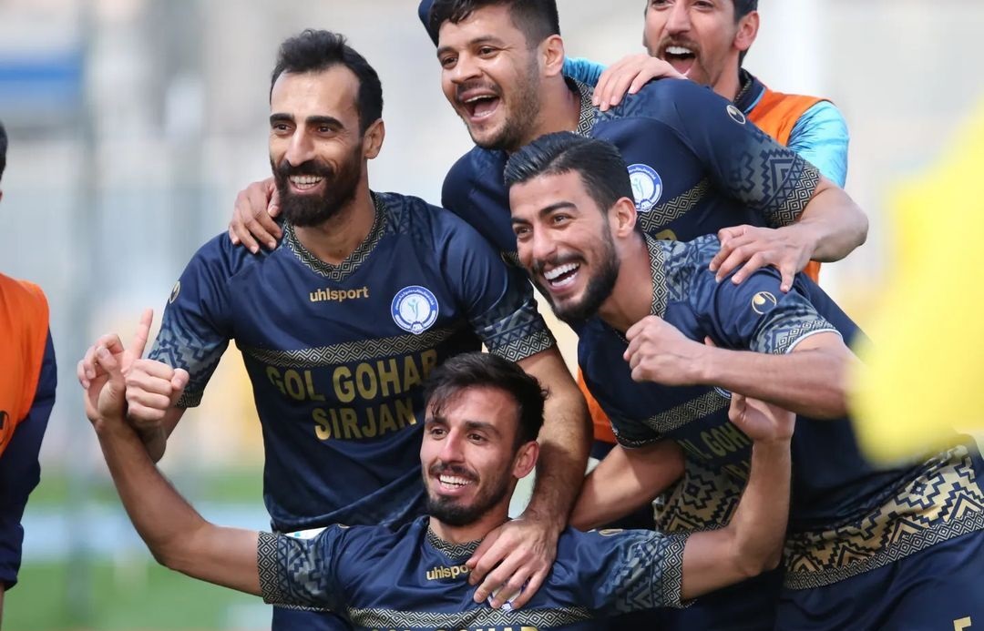 جنگ نقل و انتقالاتی استقلال و پرسپولیس برای ستاره‌ای که علی کریمی تأییدش کرد
