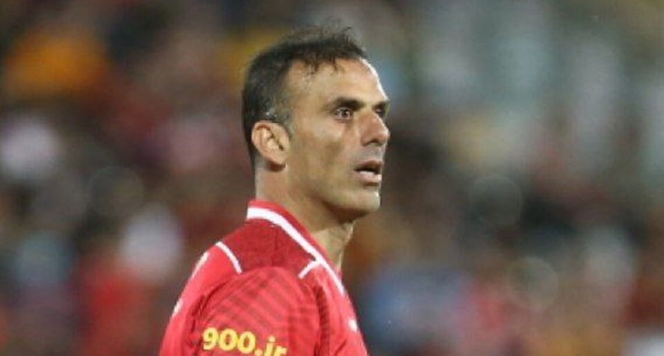 سید جلال حسینی همچنان در پرسپولیس می ماند ؟