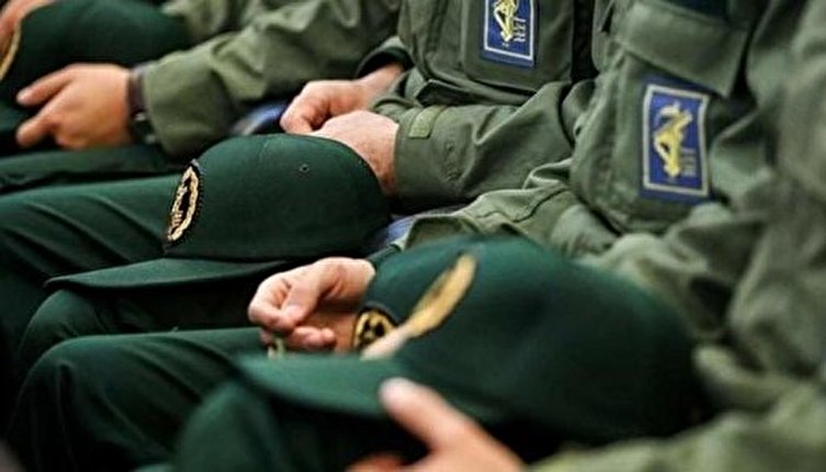 خبرسازی درباره دو درگذشت