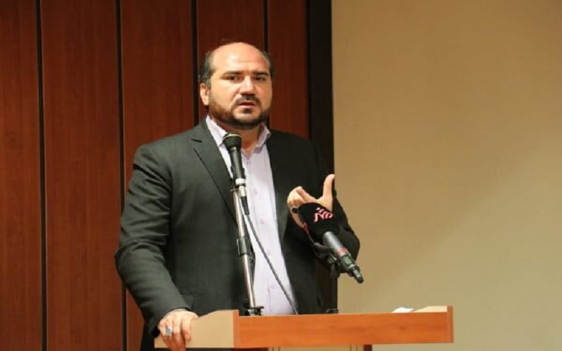 استاندار تهران: اظهاراتم پیرامون خدمات فراجا در برخی رسانه‌ها خلاف واقع منتشر شده‌ / آنجا که عرض کردم، بسیاری از عزیزان چندین روز است که منزل نرفته اند، از این باب که مومنانه و معتقدانه و ۲۴ ساعته پای ماموریت خود هستند