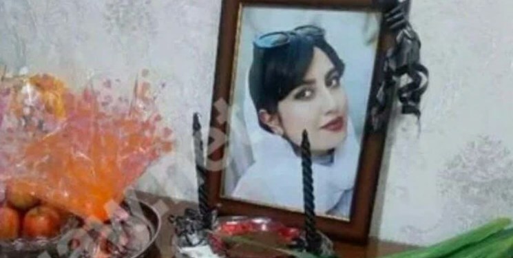 خبرگزاری فارس: رسانه های ضد انقلاب عکس نگین عبدالملکی در همدان را منتشر و او را کشته اغتشاشات معرفی می‌کنند