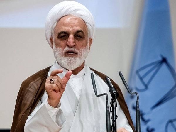 رئیس قوه قضاییه: انتخاب حد محاربه به اختیار قاضی است / از شماتتِ شماتتگران نگران نباشید رئیس قوه قضاییه: انتخاب حد محاربه به اختیار قاضی است / از شماتتِ شماتتگران نگران نباشید