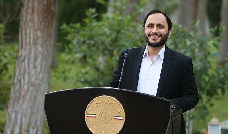 سخنگوی دولت: دستگاه‌های اجرایی مکلف به اجرای قوانین حجاب هستند / دستگاه‌ها کوتاهی در این زمینه از خود نشان ندهندبهادری، سخنگوی دولت گفت : همه دستگاه‌های اجرایی مکلفند به خواست همگانی احترام گذاشته و به در عمل به این تکلیف قانونی پیشتاز باشند.