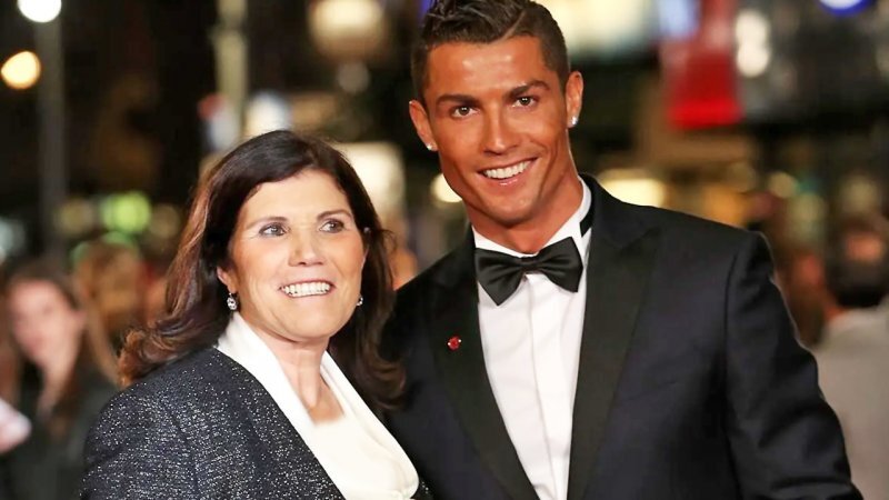 هدیه شگفت‌انگیز کریستیانو رونالدو به مادرش + فیلم