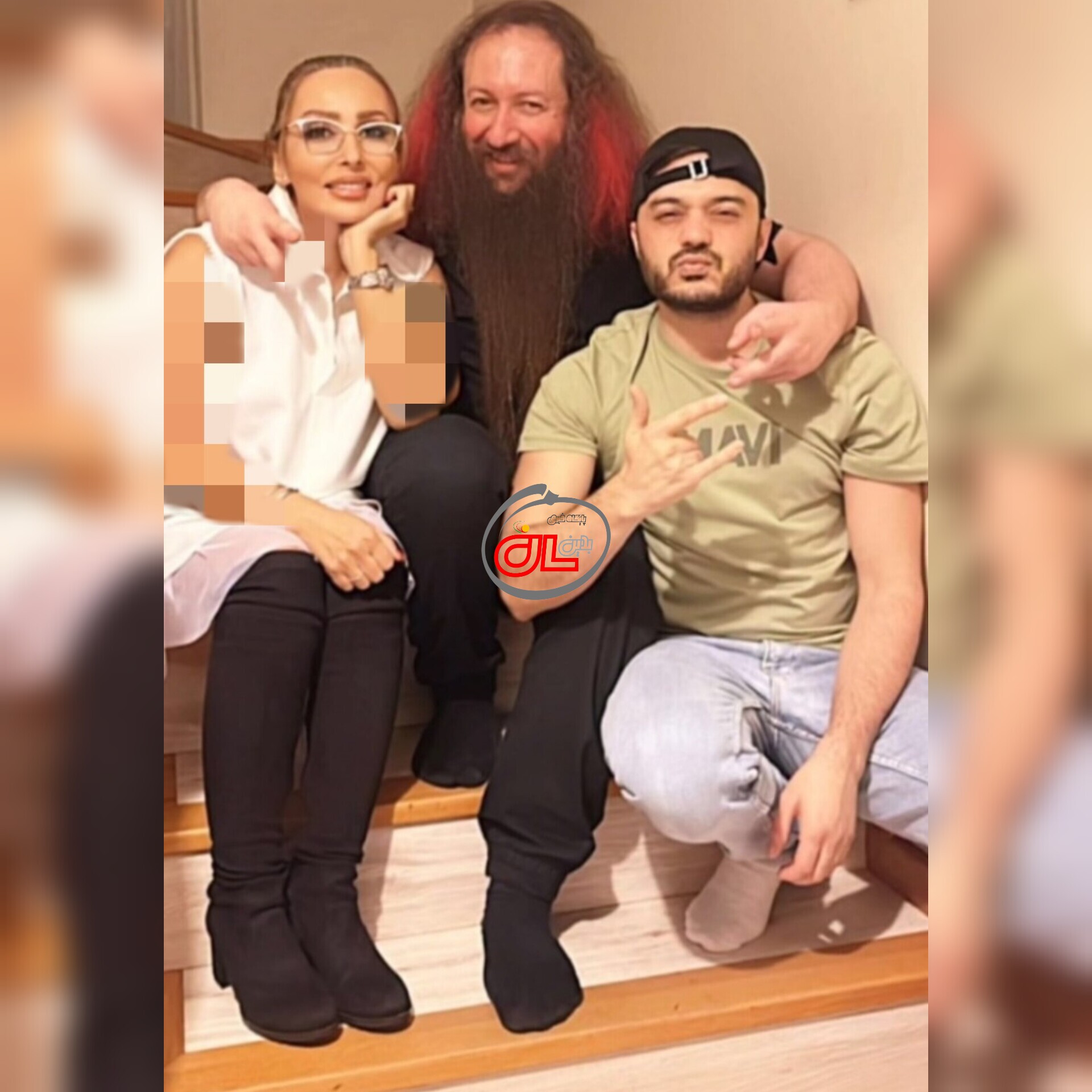 پرستو صالحی در بغل خواننده مشهور ترک/عکس