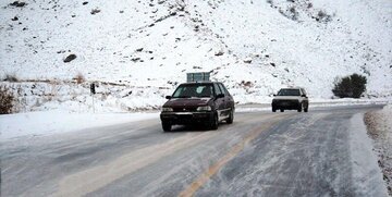 بارش برف و باران در جاده‌های ۸ استان