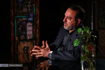 کرونا زودتر از زمان گفته شده وارد کشور شده بود/ با قلدری میگفتند شما دوست دارید از خارجیها واکسن بخرید/ تجمع میکردند و علیه واکسن شعار میدادند کرونا زودتر از زمان گفته شده وارد کشور شده بود/ با قلدری میگفتند شما دوست دارید از خارجیها واکسن بخرید/ تجمع میکردند و علیه واکسن شعار میدادند