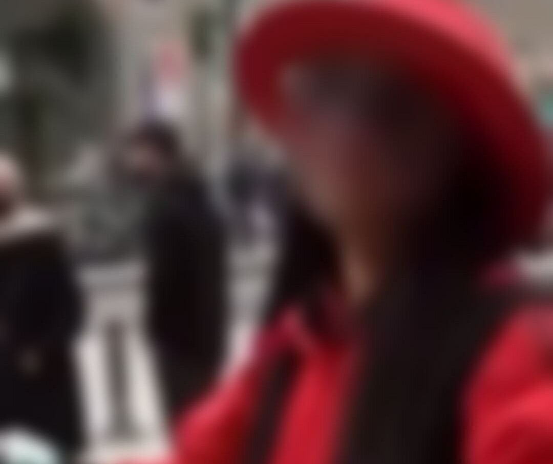 تسنیم: دو دختر که با لباس حاجی فیروز در تجریش می‌رقصیدند، بازداشت شدند
