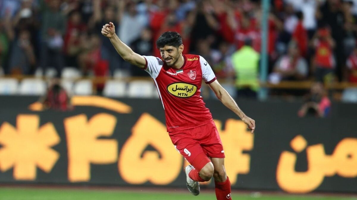 ستاره پرسپولیس از قلعه نویی دلبری کرد ستاره پرسپولیس از قلعه نویی دلبری کرد