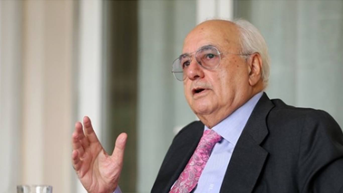 زندگی لاکچری اصولگراها در سفارتخانهها زندگی لاکچری اصولگراها در سفارتخانهها