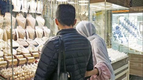 هزینه‏ های هنگفت زیر یک سقف رفتن و ازدواج بدون عروسی