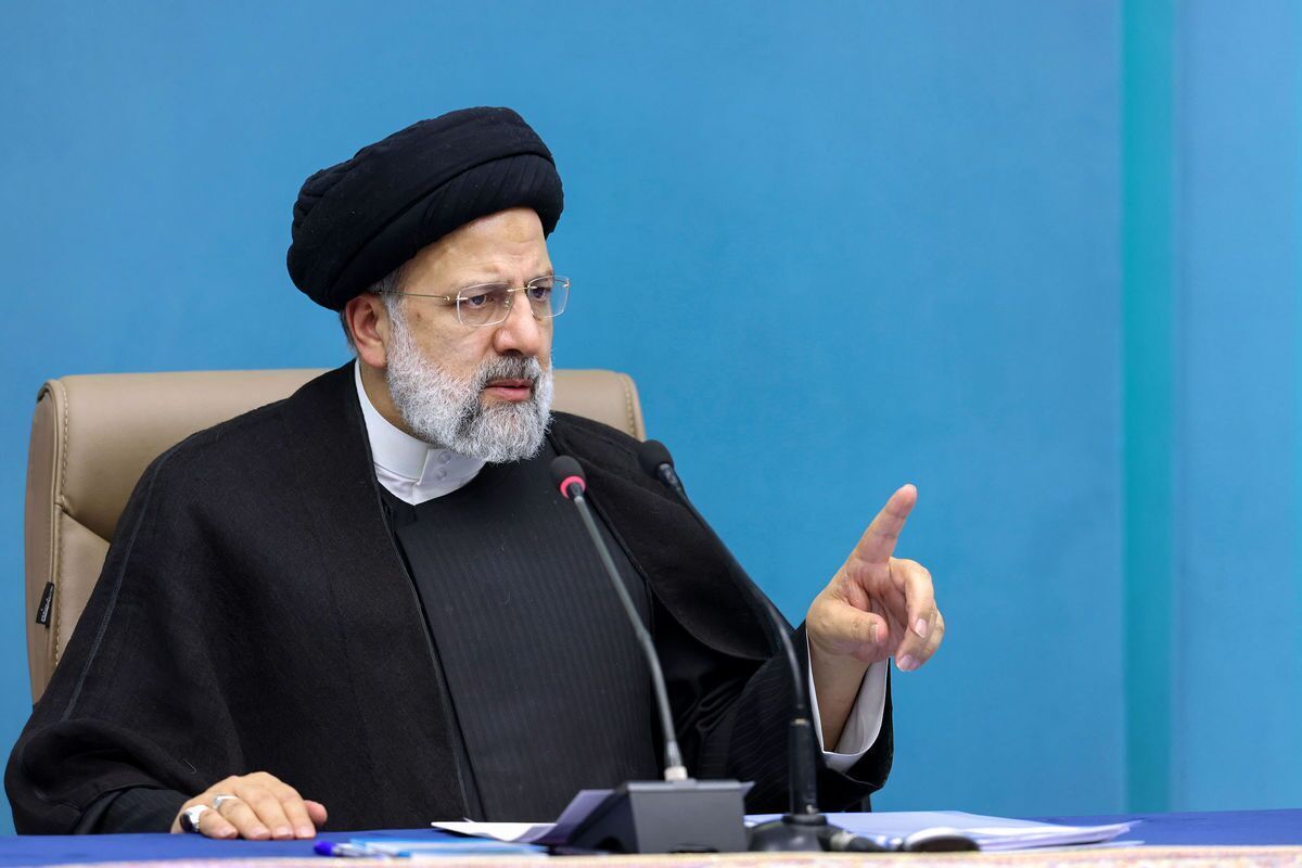 رئیسی: آزادسازی بخشی از منابع ارزی جلوه‌ای از دستاوردهای دیپلماسی عزتمندانه در مقابل دیپلماسی ملتمسانه است / همه این منابع در راستای پشتیبانی از تولید هزینه می‌شود