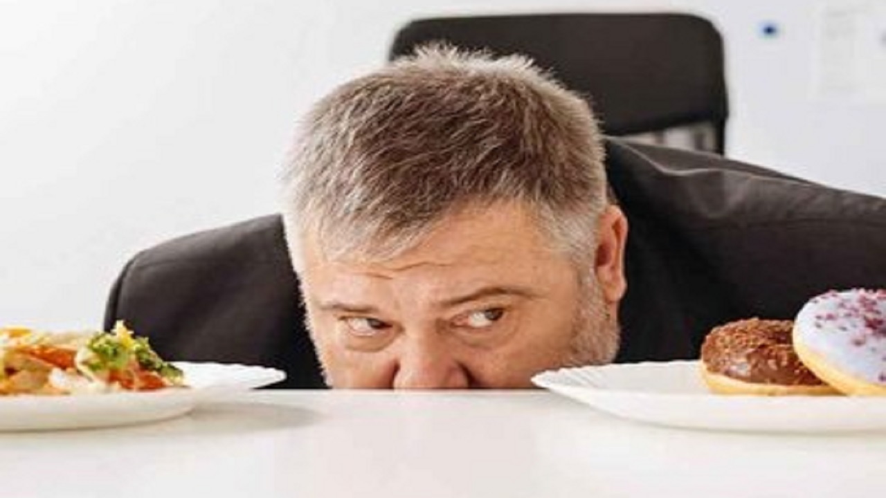 نشانهای از سرطان که هنگام غذا خوردن لو میرود نشانهای از سرطان که هنگام غذا خوردن لو میرود