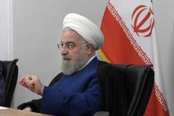 روحانی: در شرایط جنگ نیستیم اما با جنگ هم فاصله زیادی نداریم / میگویند کشور را به جوانان حزباللهی بدهیم، خب بقیه چه کار کنند؟ روحانی: در شرایط جنگ نیستیم اما با جنگ هم فاصله زیادی نداریم / میگویند کشور را به جوانان حزباللهی بدهیم، خب بقیه چه کار کنند؟