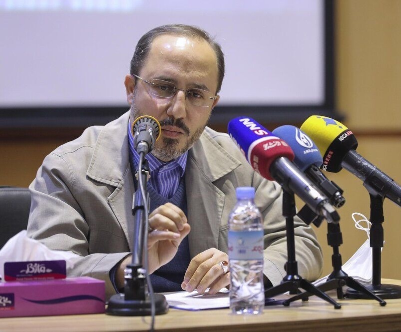 واکنش دولت به شایعه برکناری وزیر اقتصاد: تروریست‌های اقتصادی مشغول بمباران افکار عمومی با خبر کذب هستند