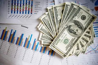 اختلاف قیمت دلار آزاد و نیمایی به ۶۰ درصد رسید!/ بانک مرکزی از تقابل با بورس دست برمی‌دارد؟