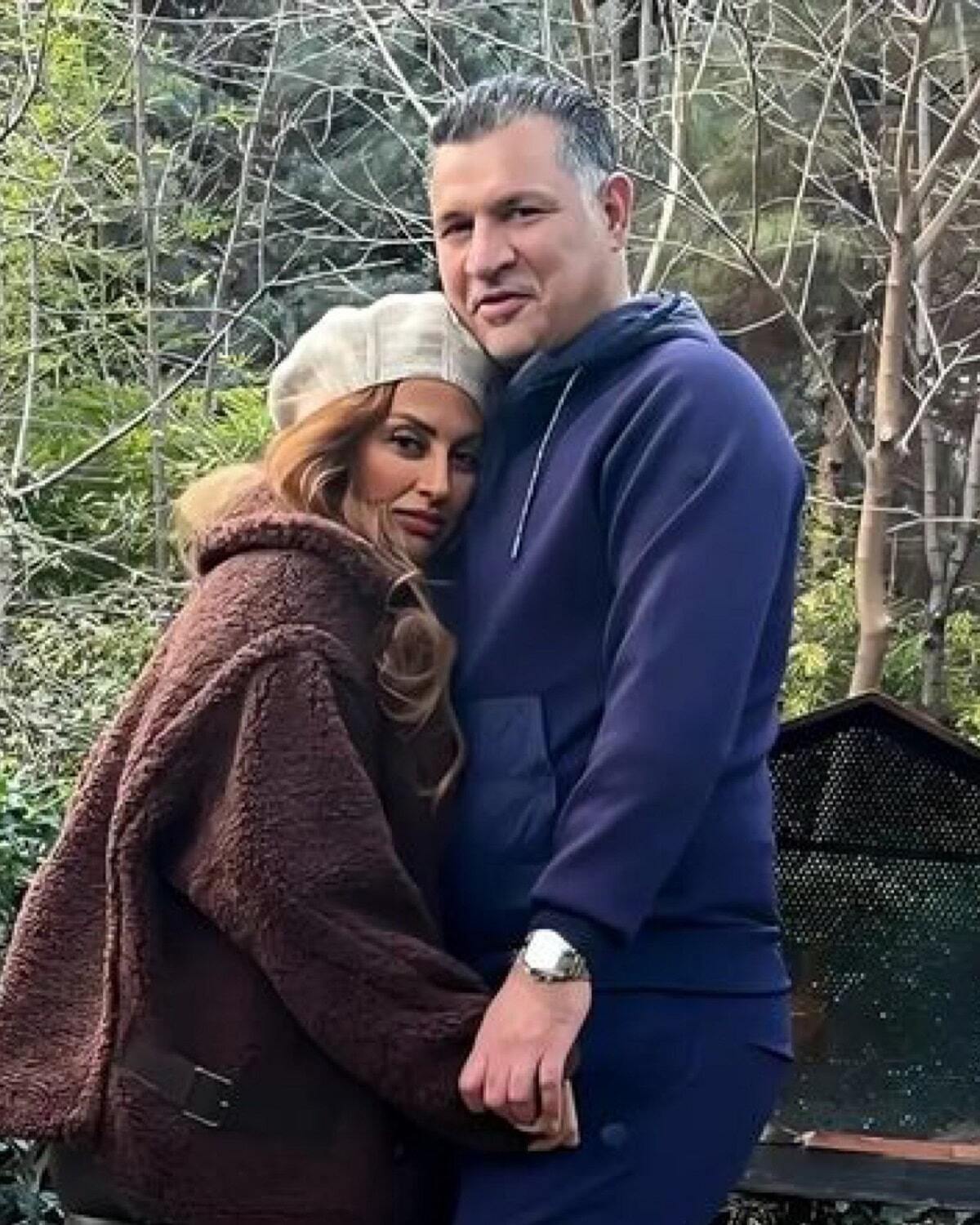 عاشقانه علی دایی و همسرش در ویلای خصوصی/عکس عاشقانه علی دایی و همسرش در ویلای خصوصی/عکس